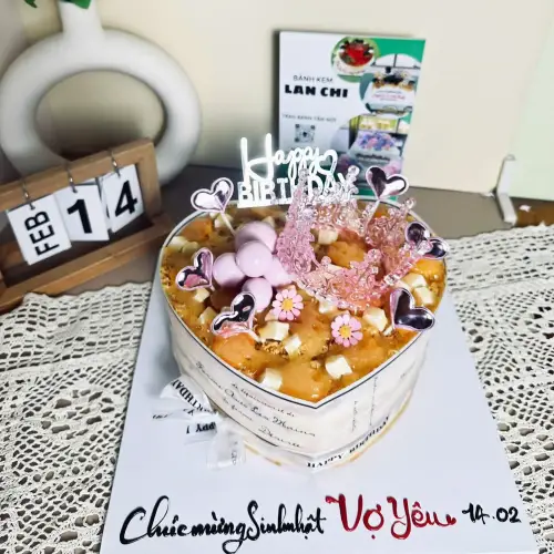 Bánh trứng muối trái tim mừng sinh nhật