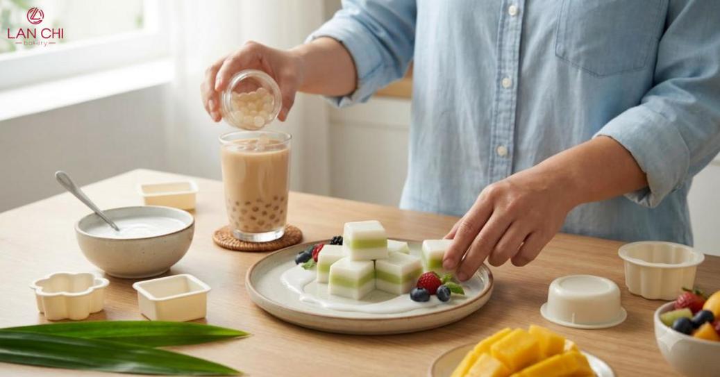 Trang trí rau câu dừa sợi đẹp mắt, thơm ngon, dễ thưởng thức.