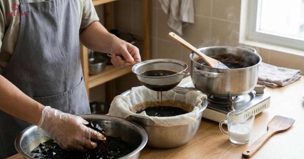 Muốn thạch đông đều, cần vò và lọc lá đúng cách, đồng thời kiểm soát lượng bột và mức lửa khi nấu. Muốn thạch đông đều, cần vò và lọc lá đúng cách, đồng thời kiểm soát lượng bột và mức lửa khi nấu.