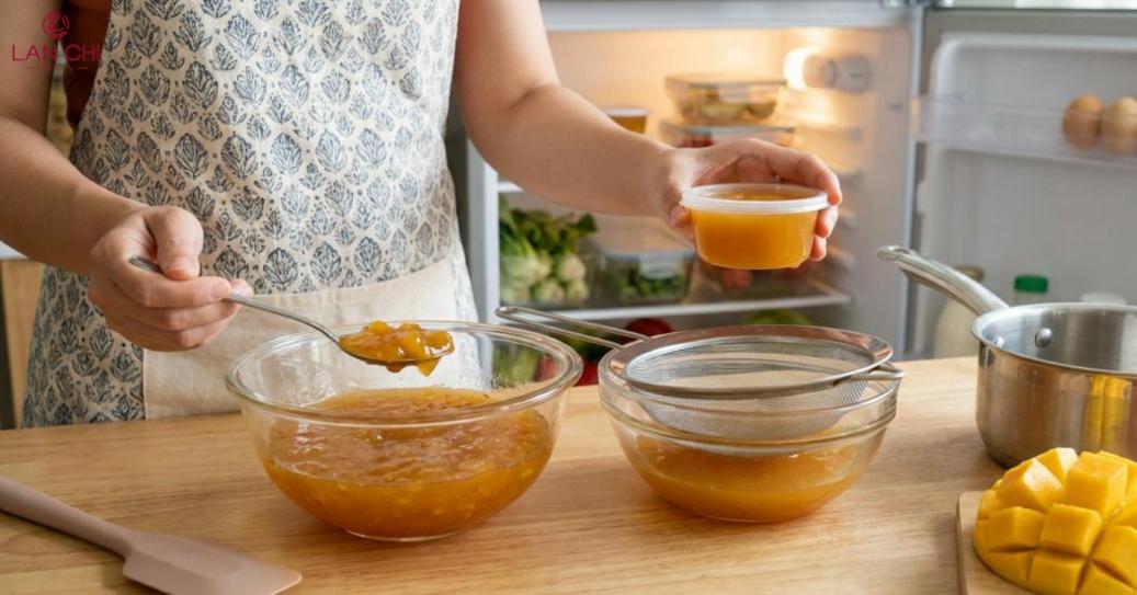 Sai tỷ lệ bột hoặc nhiệt độ rót khiến thạch nhão, tách nước; nhận biết sớm giúp giữ thạch đẹp và ngon.